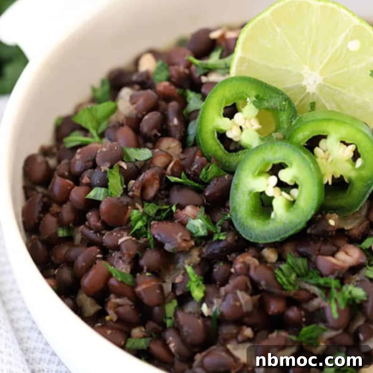 Smoky Chipotle Black Beans 1 featured 10594
