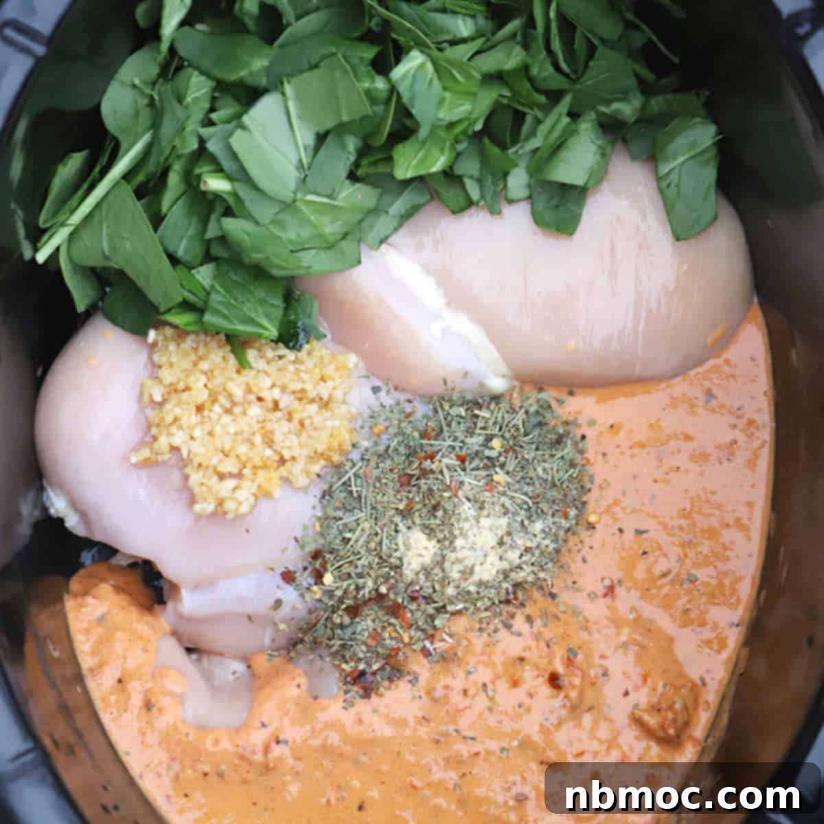 Effortless Creamy Tuscan Slow Cooker Chicken 1 featured 12079