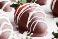 Velvet Berries, Chocolate Embrace