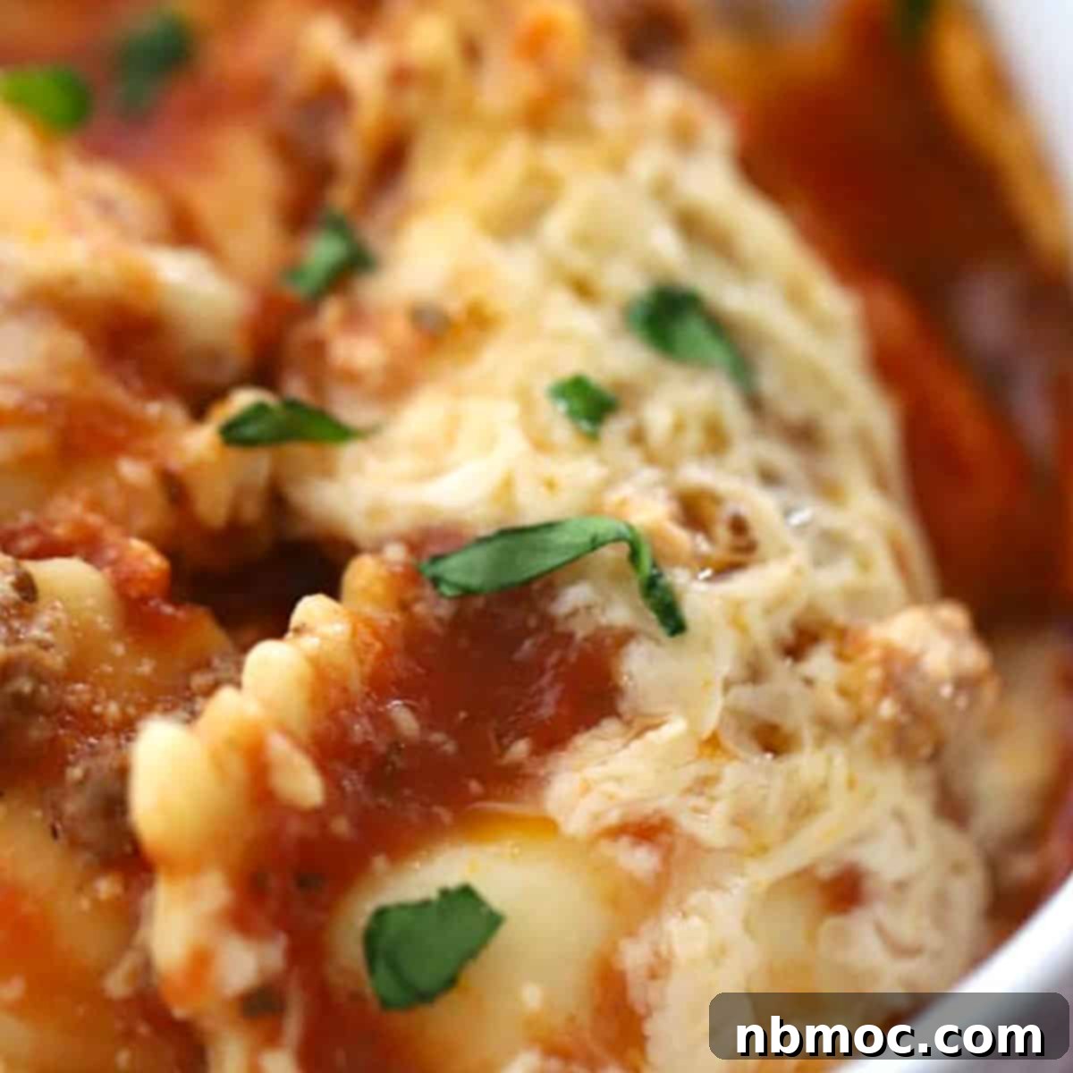 Effortless Slow Cooker Ravioli Lasagna 1 featured 2552