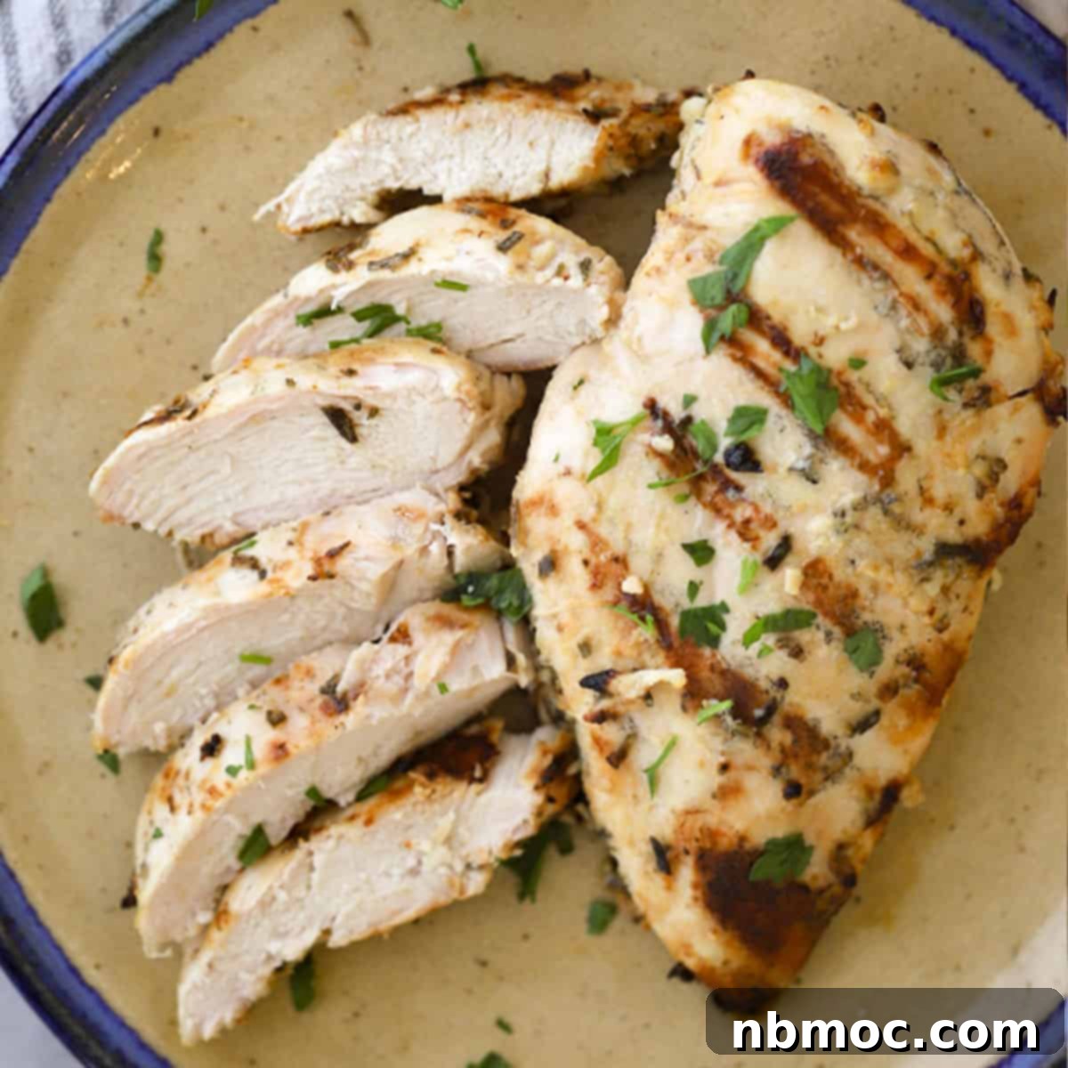 Flavorful Rosemary Garlic Chicken Breast Marinade 1 featured 2668