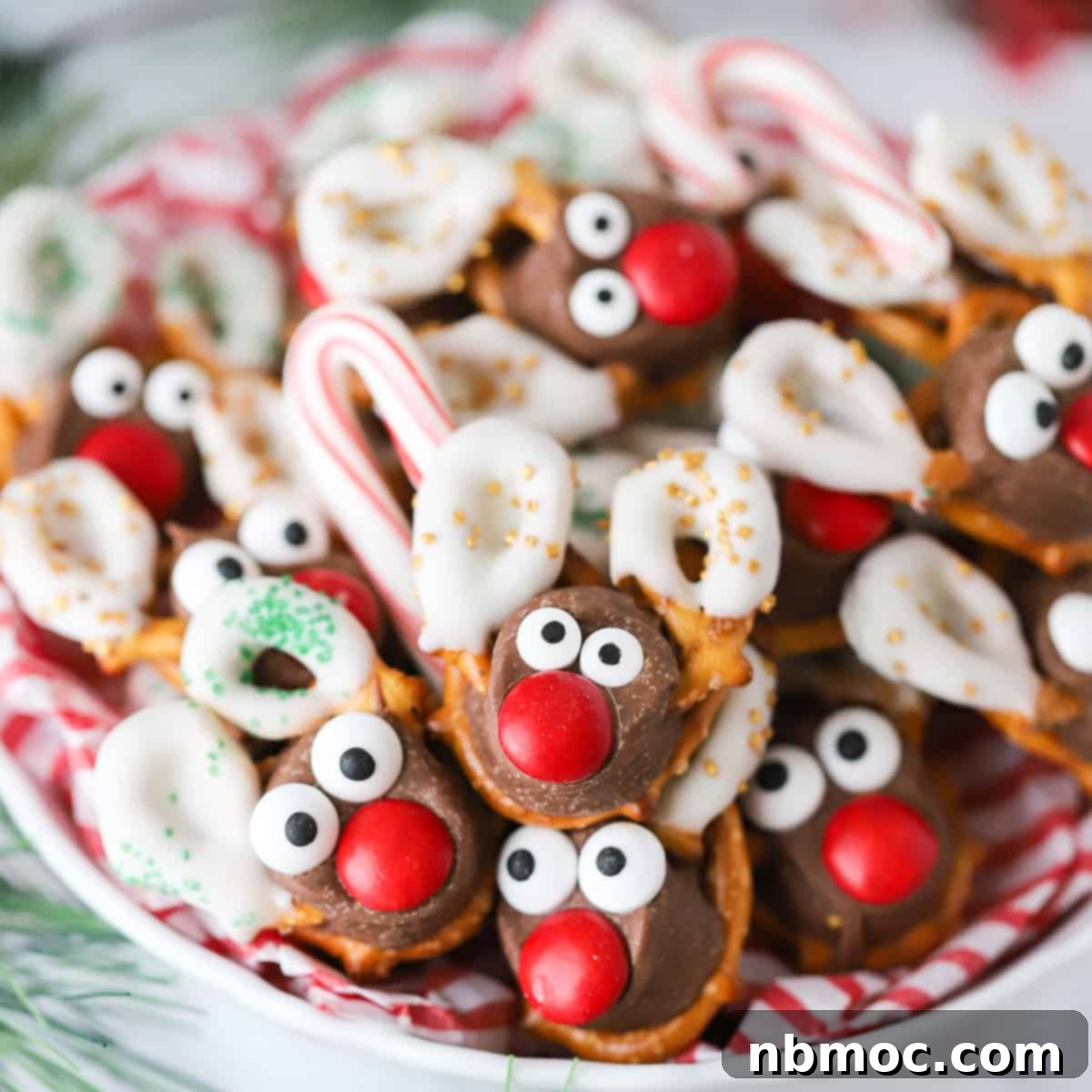 Holiday Antler Pretzels 1 featured 36776