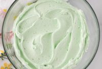 Refreshing Mint Cream Cheese Frosting