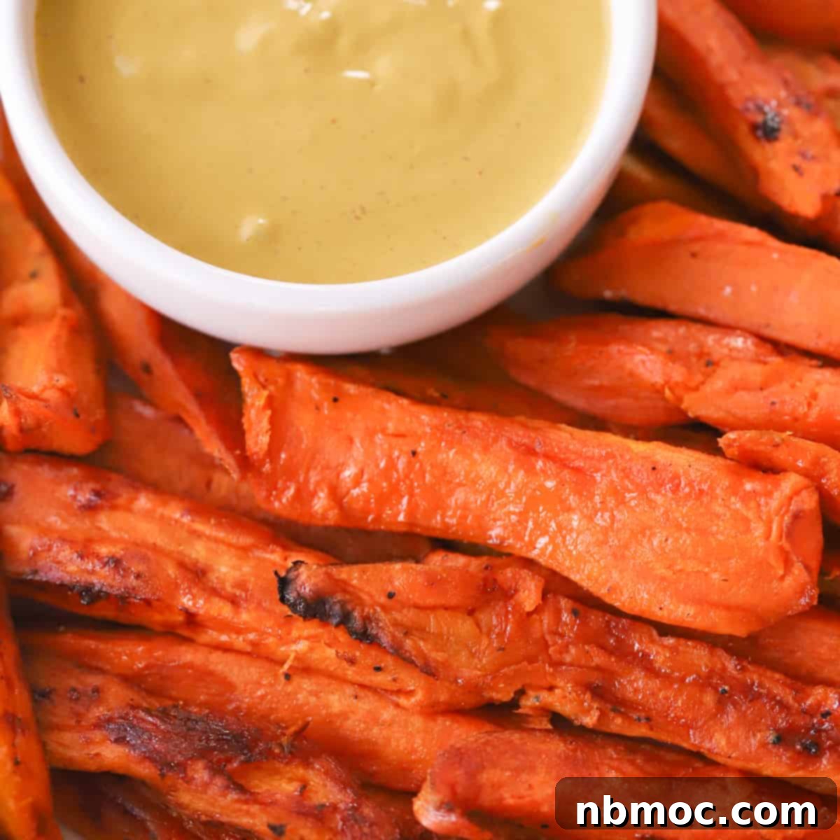 Crispy Sweet Potato Fries with Zesty Dipping Sauce 1 featured 5157