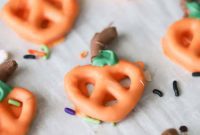 Spiced Pumpkin Pretzel Twists