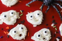Spooktacular Mummy Pretzels