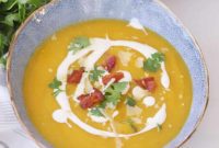 Comforting Roasted Acorn Squash Soup