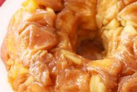 Warm Spiced Apple Monkey Bread