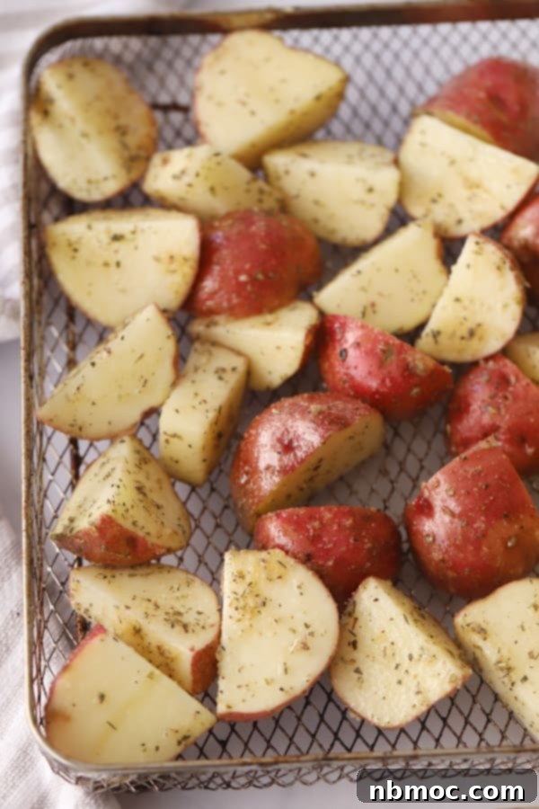 Crispy air fryer red potatoes, seasoned and roasted to perfection, an excellent quick side dish.