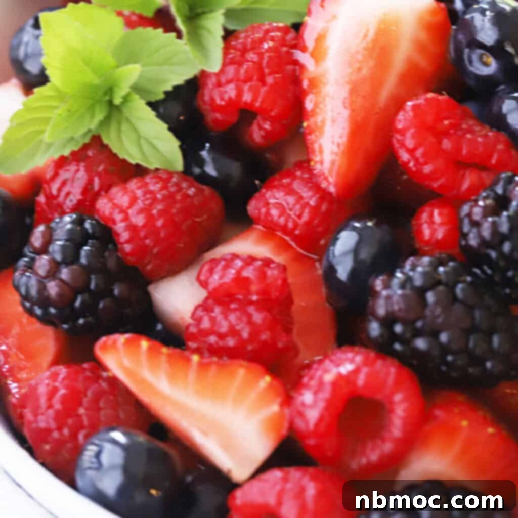 berry fruit salad with glaze, fruit glaze recipe, citrus fruit salad. 4th of july menu, 4th of july desserts