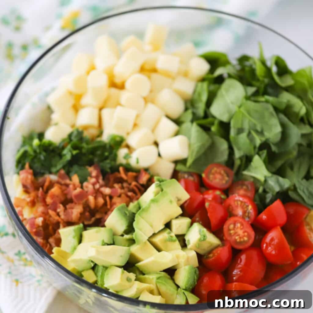 How to make BLT pasta salad in a bowl. 4th of july picnic ideas